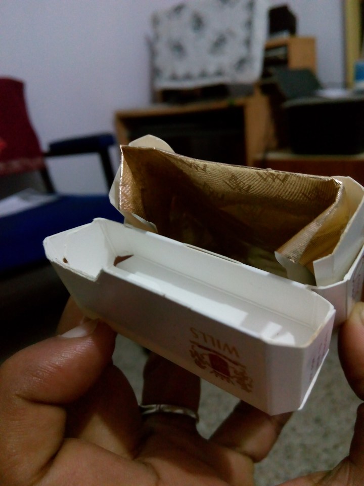 Foil reversed in a cigarette pack