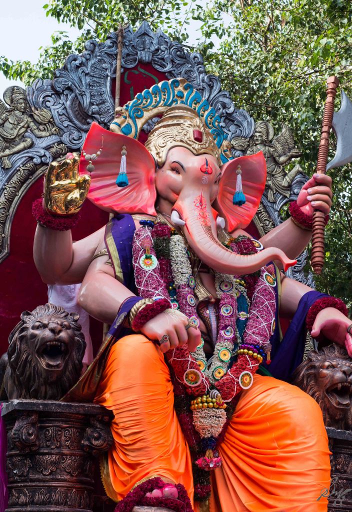 Ganesh idol parades to the visarjan